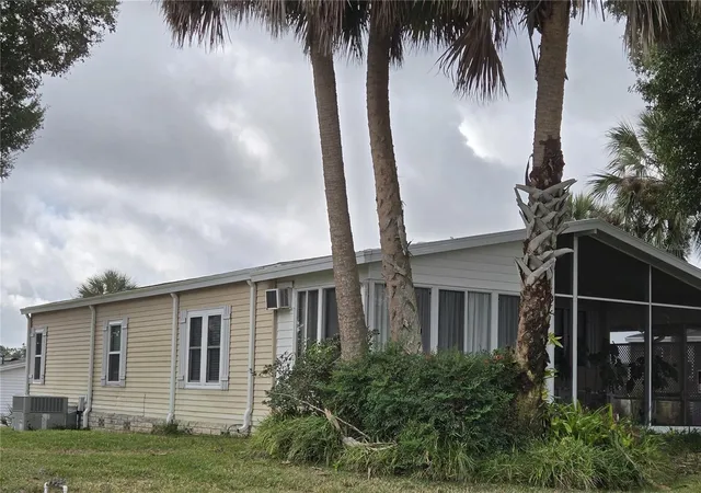 Photo 3 of Manufactured home for sale at 3740 N Citrus Cir #709, Zellwood, FL 32798 | MLS# O6368291 | Listing updated on 2026-09-26