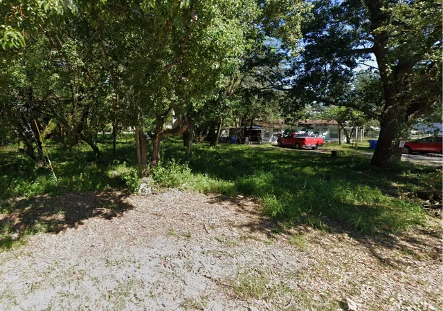 3rd image of 832 E 145th Ave, Tampa, FL 33613 | MLS# TB8457500