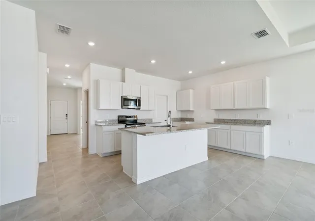4th image of 4710 Outhaul Run, Palmetto, FL 34221 | MLS# R4910425