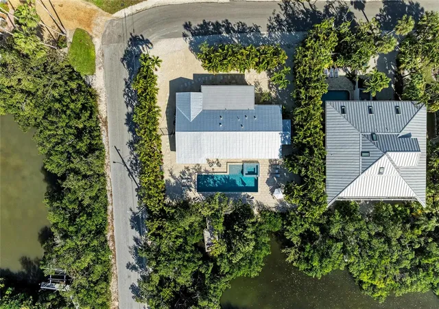 3rd image of 115 Los Cedros Dr, Anna Maria, FL 34216 | MLS# A4675725