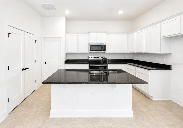 3rd image of 270 Verny Grove Lane, Leesburg, FL 34748 | MLS# O6368502