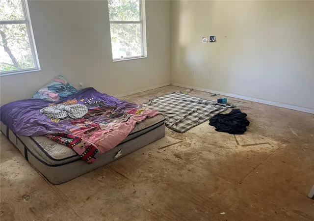 Listing Photo 2 - Condo for sale in building located at 3607 N 52nd St, TAMPA, FL 33619
