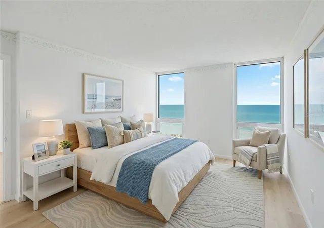 Homes for sale in Longboat Key, FL | 4485 Gulf Of Mexico Dr, Longboat Key, FL 34228