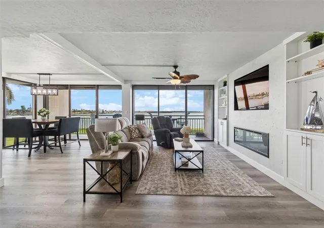3rd image of 1 Key Capri #101E, Treasure Island, FL 33706 | MLS# TB8457824