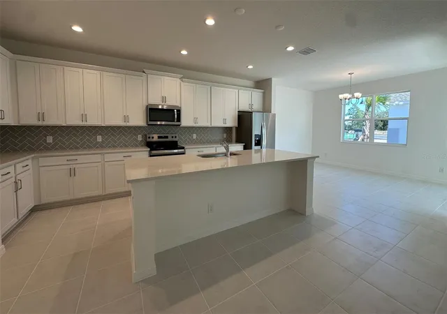 3rd image of 733 Farfields Way, Deland, FL 32724 | MLS# O6368573
