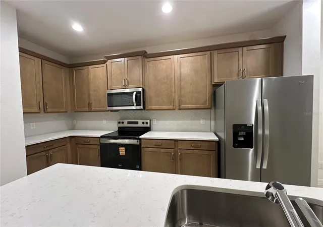 4th image of 668 Birdswill Ln, Deland, FL 32724 | MLS# O6368576