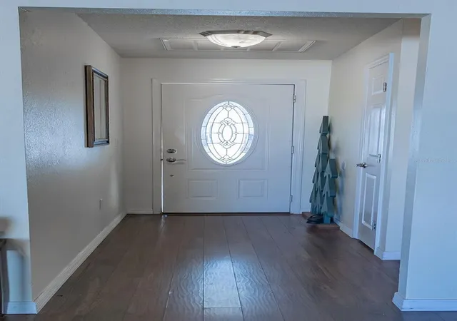 Photo 4 of Single family home for sale at 1015 Highland Crst Cir, Lake Wales, FL 33853 | MLS# K4903176 | Listing updated on 2026-10-07