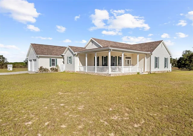 Photo 3 of Single family home for sale at 5425 Glorious Trl, Brooksville, FL 34602 | MLS# W7881572 | Listing updated on 2026-10-17