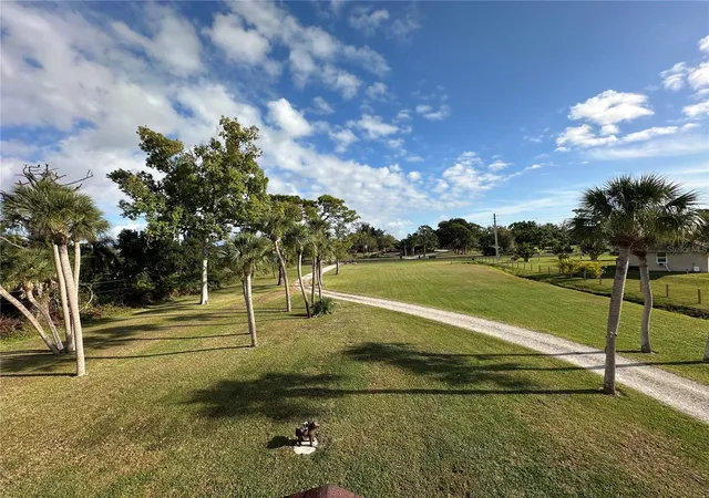 4th image of 1181 Larchmont Dr, Englewood, FL 34223 | MLS# N6142011