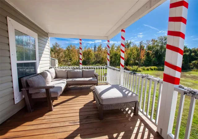 3rd image of 2837 Ne Persimmon Dr, Arcadia, FL 34266 | MLS# A4675909