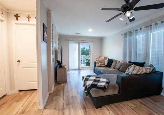 5th image of 2837 Ne Persimmon Dr, Arcadia, FL 34266 | MLS# A4675909