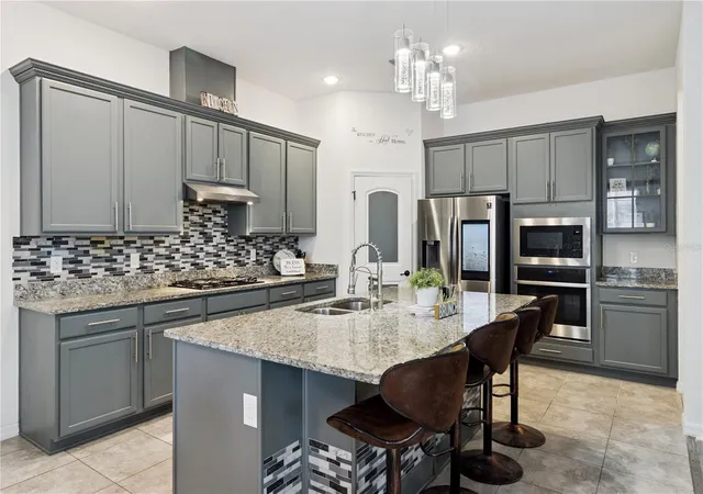 Photo 3 of Single family home for sale at 2264 Emerald Springs Dr, Apopka, FL 32712 | MLS# O6368731 | Listing updated on 2026-09-21