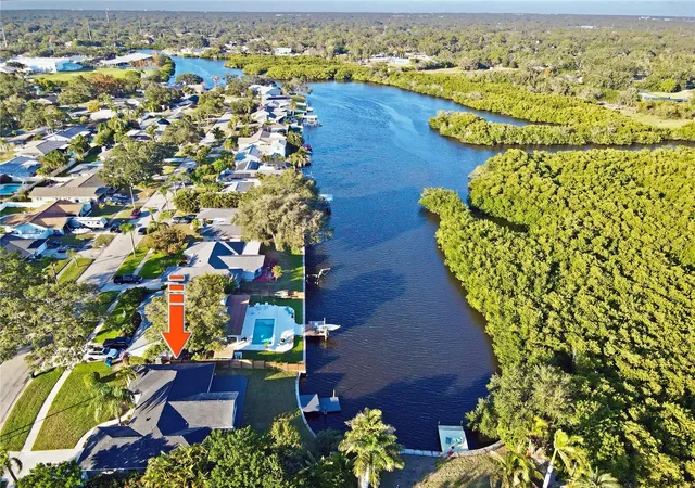 31st image of 1992 Arvis Cir E, Clearwater, FL 33764 | MLS# TB8458043