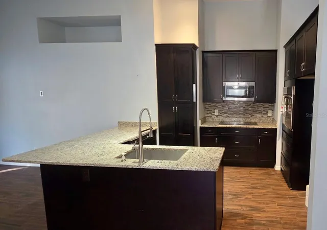 Photo 4 of Single family home for sale at 14795 Yorkshire Run Dr, Orlando, FL 32828 | MLS# O6368783 | Listing updated on 2026-10-09