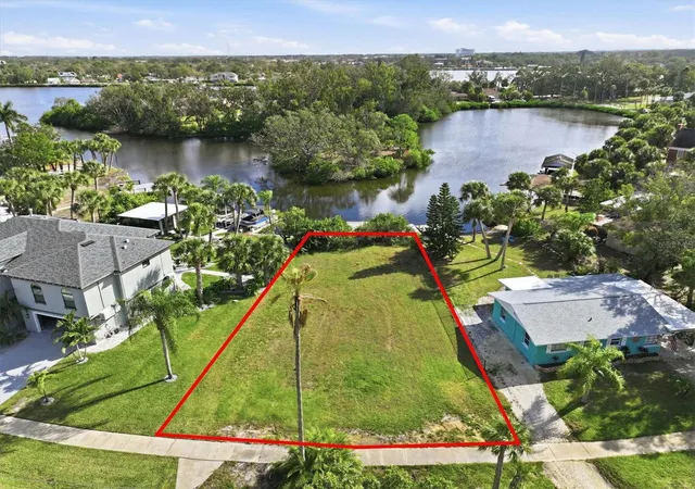 4th image of 56 Inness Dr, Tarpon Springs, FL 34689 | MLS# TB8458155