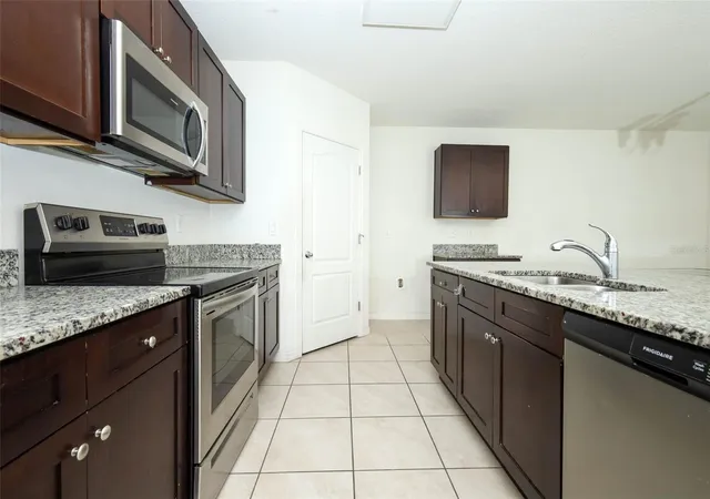 5th image of 1864 Green Dragon Dr, Saint Cloud, FL 34771 | MLS# O6368861