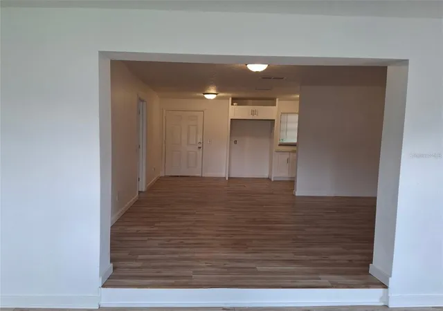 Photo 4 of Single family home for sale at 444 Sunnyview Cir, Orlando, FL 32810 | MLS# O6368887 | Listing updated on 2026-08-01