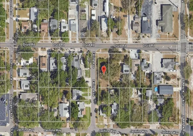 2nd image of 1001 Druid Rd E, Clearwater, FL 33756 | MLS# O6369048