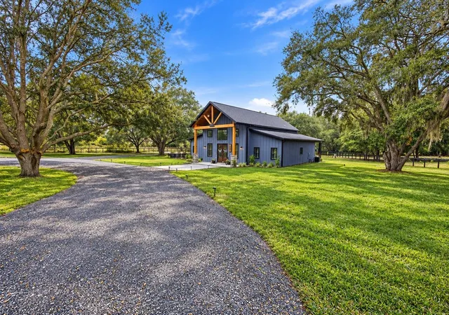 Photo 4 of Single family home for sale at 12052 SE 101st Court Rd, Belleview, FL 34420 | MLS# OM715526 | Listing updated on 2026-10-26