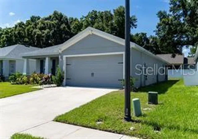 Photo 3 of Single family home for sale at 3882 Willow Ridge Dr, Lakeland, FL 33810 | MLS# O6369186 | Listing updated on 2026-02-10