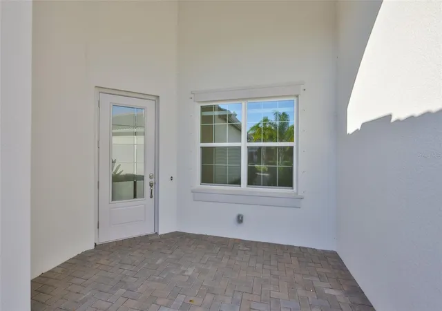 4th image of 4906 Avila Lakes Dr, Wimauma, FL 33598 | MLS# TB8458581