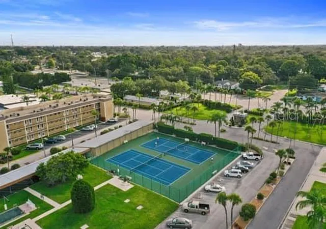 2nd image of 146 Boca Ciega Pt Blvd Blvd S, Saint Petersburg, FL 33708