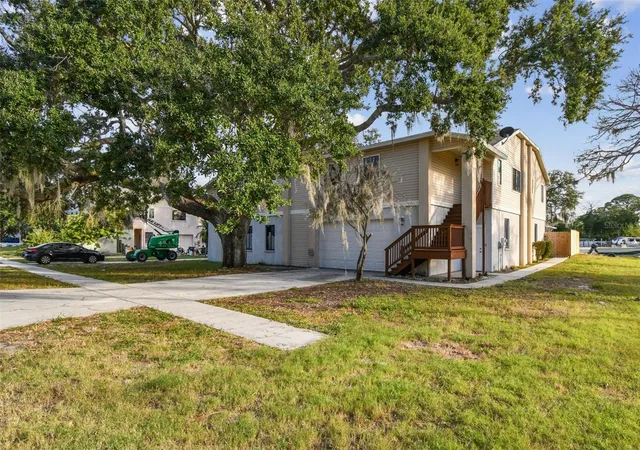 Photo 3 of Sale Pending at 1734 Rumar Ln, Holiday, FL 34691 | MLS# P4937355 | Listing updated on 2026-07-03