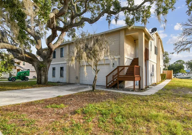 Photo 4 of Sale Pending at 1734 Rumar Ln, Holiday, FL 34691 | MLS# P4937355 | Listing updated on 2026-07-03