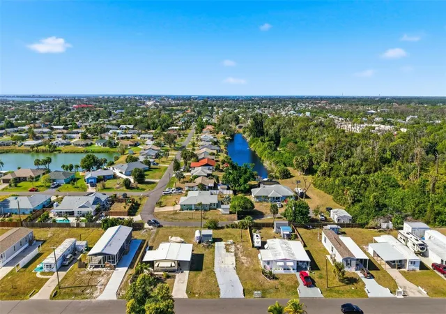 Homes for sale in Englewood, FL | 1372 Ibis Dr, Englewood, FL 34224 | MLS# N6142042
