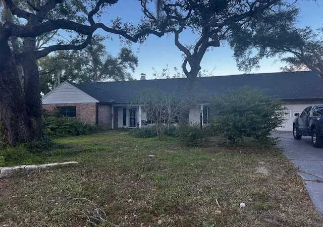 Photo 2 of Sale Pending at 610 Valle Vista Dr, Brandon, FL 33511 | MLS# A4676148 | Listing updated on 2026-07-24