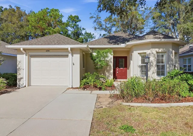 Photo 1 of Single family home for sale at 6301 W Glynborne Loop, Crystal River, FL 34429 | MLS# TB8458760 | Listing updated on 2026-10-01