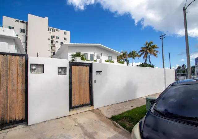 Photo 2 of Single family home for sale at 2073 Cacique St, San Juan, PR 00911 | MLS# PR9118189 | Listing updated on 2025-12-25