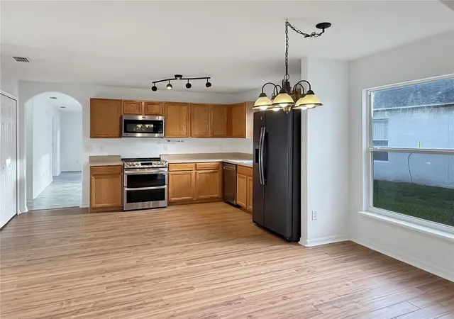 Photo 3 of Single family home for sale at 118 Brightview Dr, Lake Mary, FL 32746 | MLS# O6369385 | Listing updated on 2026-10-29