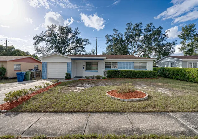 4th image of 2011 9Th St Ne, Winter Haven, FL 33881 | MLS# L4958098