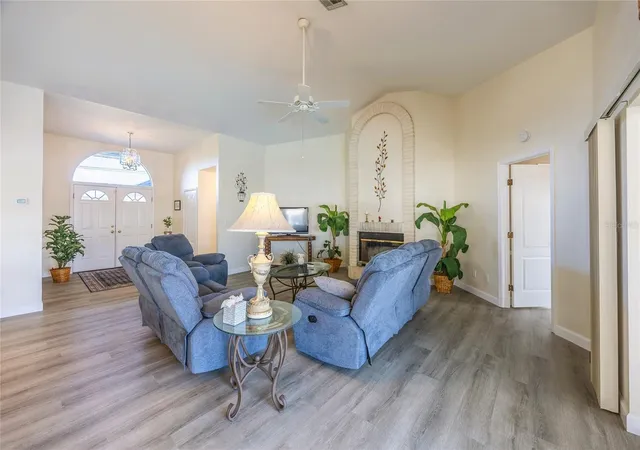 Photo 4 of Single family home for sale at 3316 SE 19th Place, Cape Coral, FL 33904 | MLS# C7519397 | Listing updated on 2026-08-31