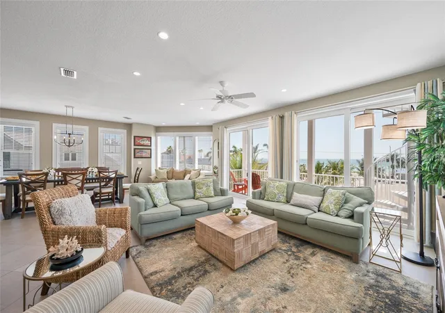 4th image of 2201 Avenue C, Bradenton Beach, FL 34217 | MLS# A4676238