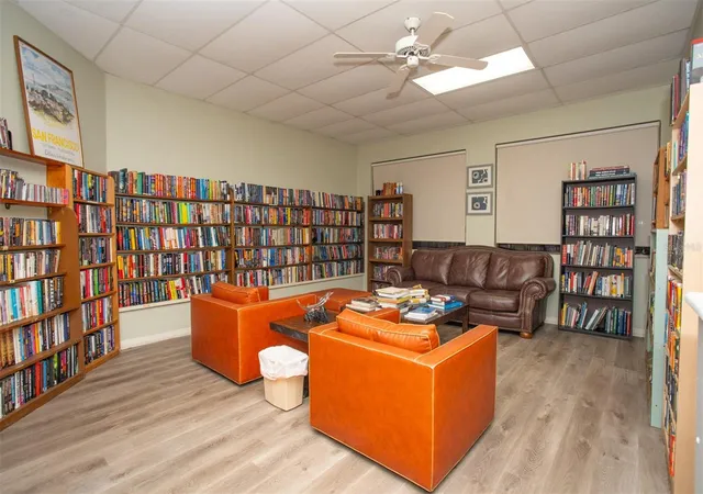 2nd image of 9860 62Nd Ter N, ST PETERSBURG, FL 33708
