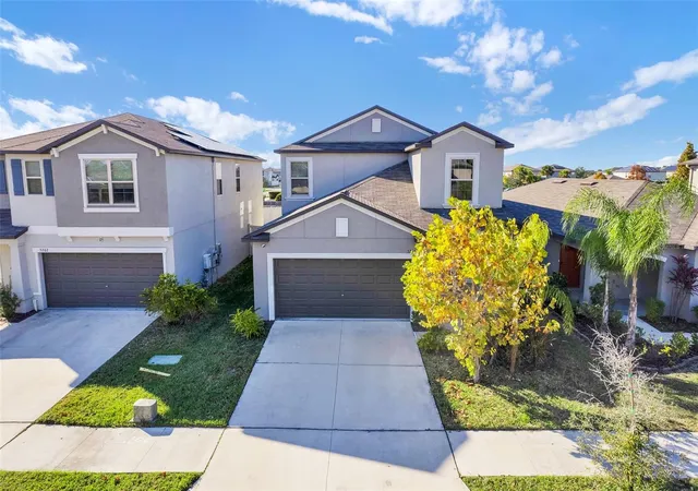 Photo 1 of Single family home for sale at 5204 White Chicory Dr, Apollo Beach, FL 33572 | MLS# TB8459127 | Listing updated on 2026-08-28