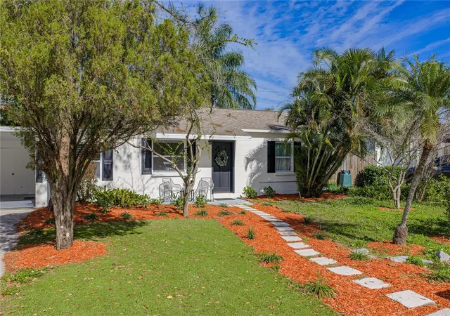 Homes for sale in Tampa, FL | 4105 W Bay Villa Ave, Tampa, FL 33611 | MLS# TB8459133