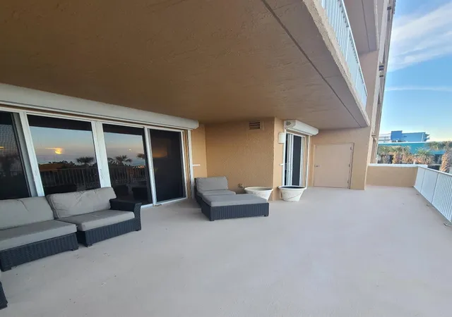 Listing Photo 4 - Condo for sale in building located at 711 S Atlantic Ave, New Smyrna Beach, FL 32169 - Unit #202