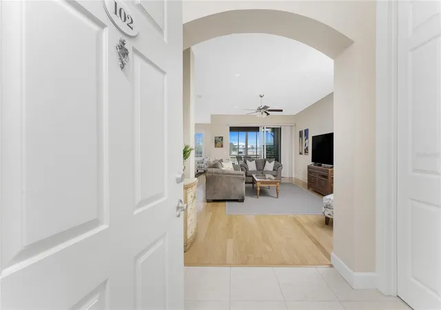 5th image of 10641 Lemon Creek Loop #102, Englewood, FL 34224 | MLS# D6145327