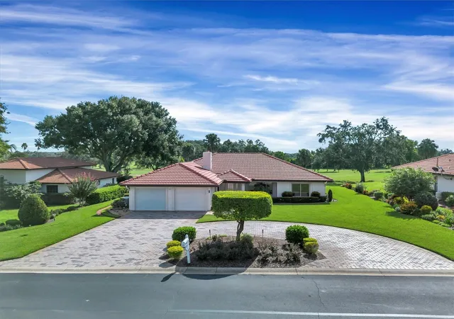 Photo 2 of Single family home for sale at 517 Clubhouse Dr, Lake Wales, FL 33898 | MLS# P4937370 | Listing updated on 2026-09-08