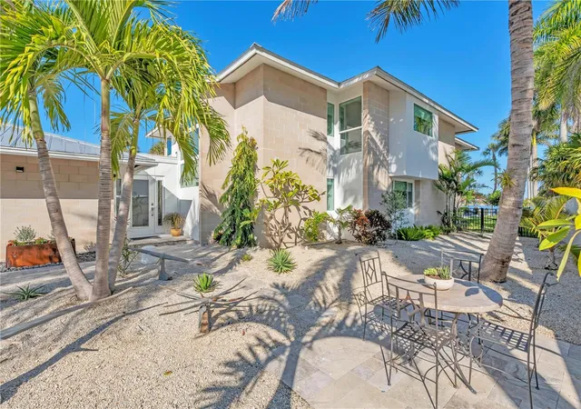 Photo 3 of Single family home for sale at 701 Tyler Dr, Sarasota, FL 34236 | MLS# A4676329 | Listing updated on 2026-09-15