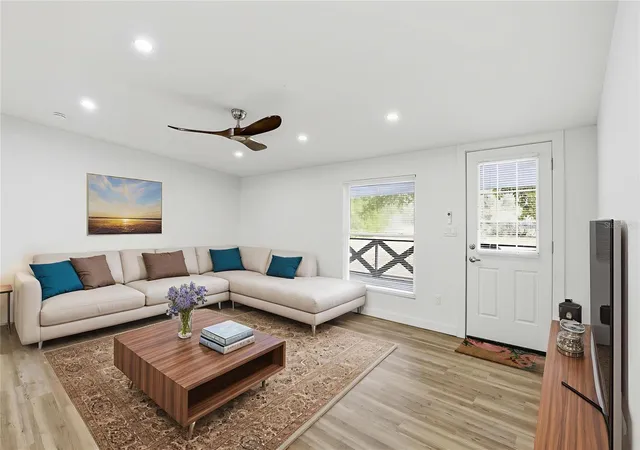 Photo 4 of Manufactured home for sale at 9024 SW 104th Terrace, Gainesville, FL 32608 | MLS# GC536213 | Listing updated on 2026-09-21