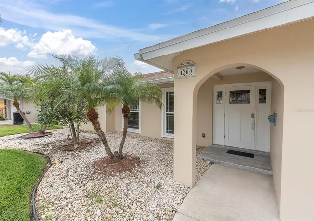 Homes for sale in Saint Petersburg, FL | 4200 46th Ave S, Saint Petersburg, FL 33711 | MLS# TB8459277