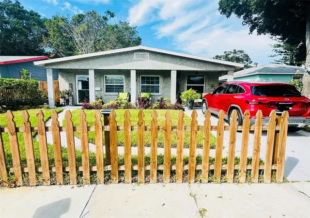 Photo 2 of Single family home for sale at 4611 14th Avenue S, Saint Petersburg, FL 33711 | MLS# TB8459344 | Listing updated on 2026-05-27