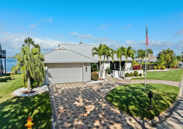 Photo 2 of Sale Pending at 5791 Westshore Dr, New Port Richey, FL 34652 | MLS# TB8459481 | Listing updated on 2026-09-01