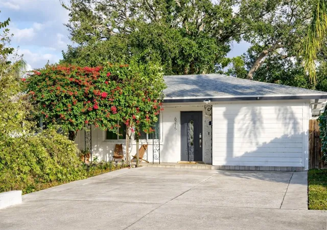 1st image of 6215 Rodgers Ave, Sarasota, FL 34231 | MLS# A4676446