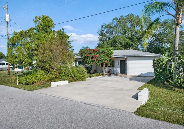 2nd image of 6215 Rodgers Ave, Sarasota, FL 34231 | MLS# A4676446