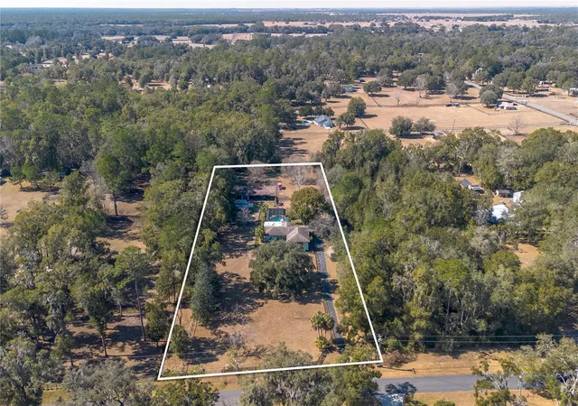 2nd image of 26 Wood Ridge Dr, Ocala, FL 34482 | MLS# OM715792